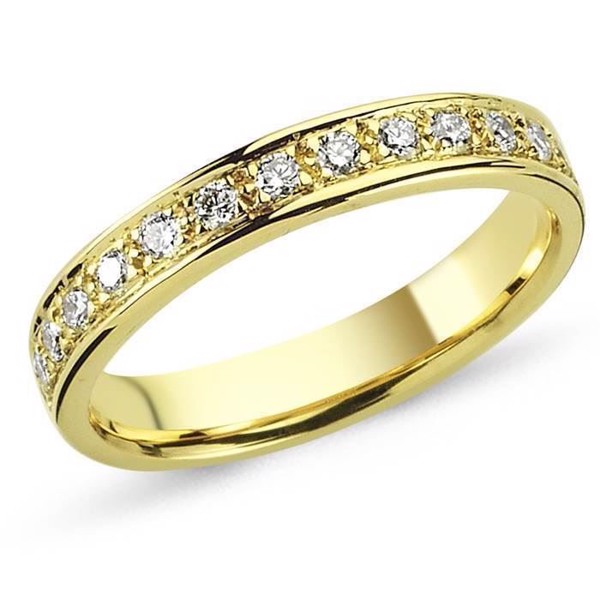 String 14 carat gold ring with 13 pcs 0,01 carat diamonds 