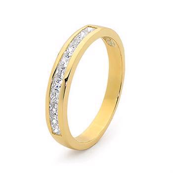 9 ct. eternity gold ring with 11 pcs. princess cut diamonds