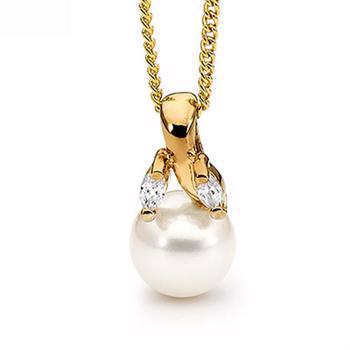 9 mm freshwater pearl pendant in 9 ct gold and with zirconia