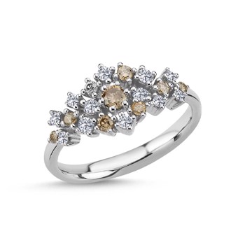 Nuran Ring , with a total of 0,51 ct diamonds Wesselton SI