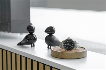 Watch stand in natural oak - place your watch with style! - multiple leather colors