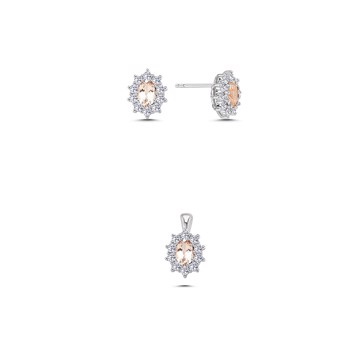 Nuran set, with a total of 0,90 ct diamonds Wesselton SI