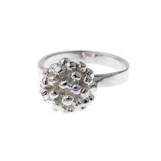 Flora Danica silver dill ring small
