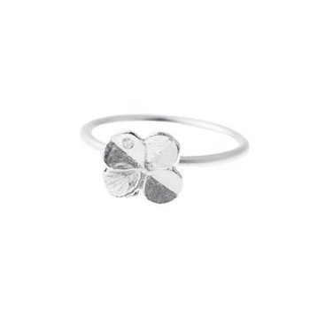 Flora Danica matt silver four-leaf clover ring small