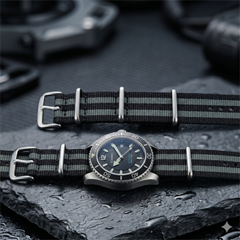 Black Vintage leather watchstrap - 20 mm