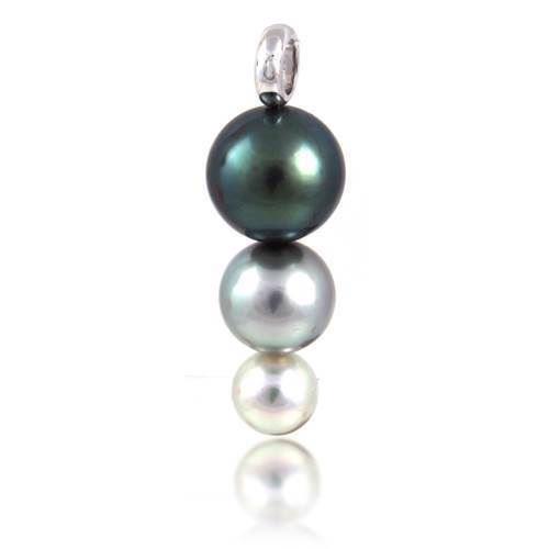 Exclusive Tahiti pearl pendant with 18 carat white gold