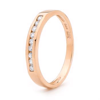 9 carat rose gold finger ring with 0,18 carat diamonds