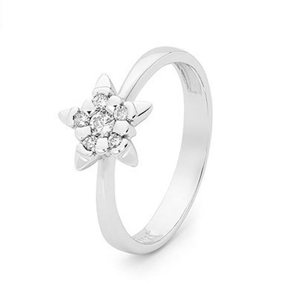 9 ct white gold star ring with diamonds