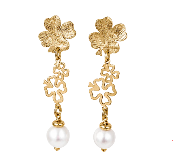 Aagaard Lucky Pearl earrings in gold-plated silver with freshwater pearls