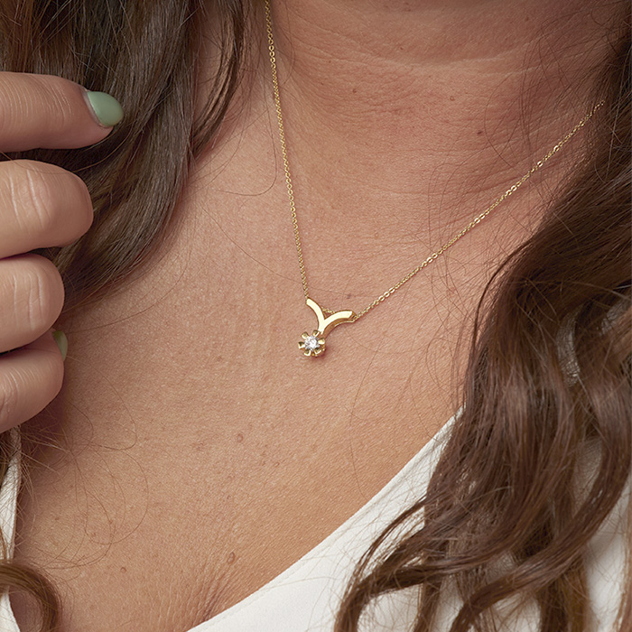 Solitaire Gold Pendant