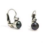 Oxydated silver earrings from Carré Archive collection