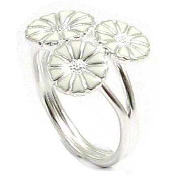 Lund 3 flower 2x7,5 mm and 1x9 mm Marguerite fingerring in silver w/ white enamel