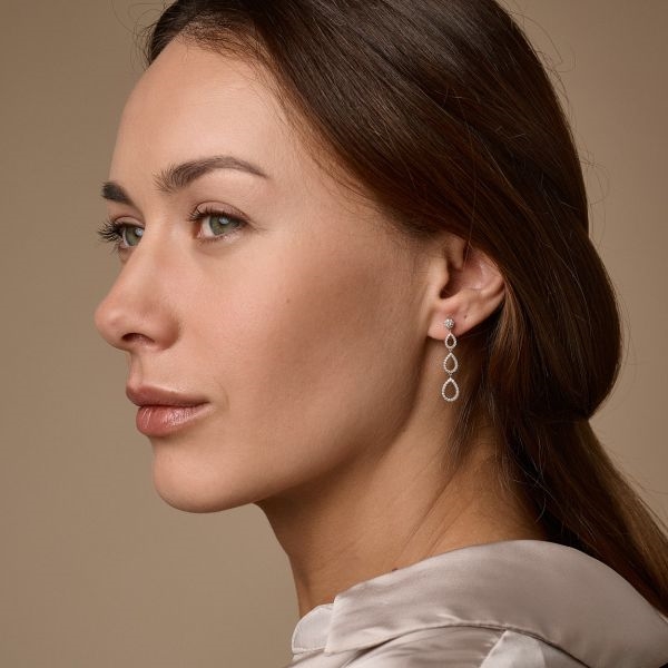 Nuran    set, with a total of 0,79 ct diamonds Wesselton SI