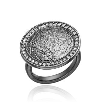 Ring i sort sølv from Blicher Fuglsang