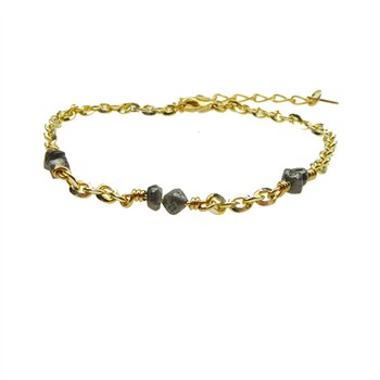 Gold-plated bracelet with three rough anthracite diamonds and an adjustable clasp.