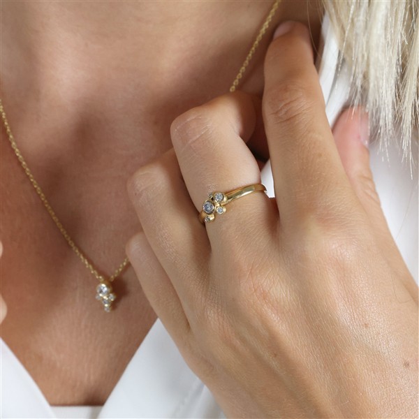 Dame ring, 8kt guld m/5 cz from Aagaard