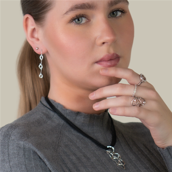 Halsmykke i sølv med zirkonia from Blicher Fuglsang