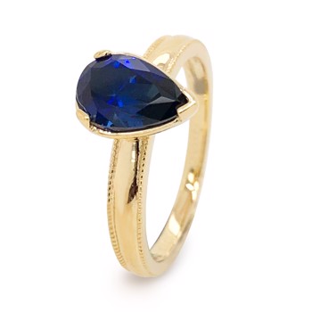 Ring with safire, from Bee