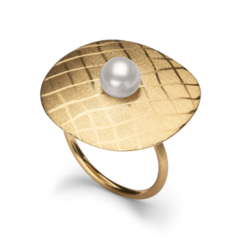 750,- Ring mat/børstet, kulturperlehvid 1,92ct from Bastian Inverun