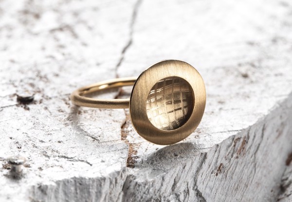 750,- Ring mat/børstet from Bastian Inverun