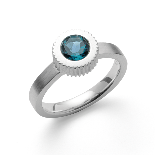 925/- Ring mat, Topaz London Blue 0,99ct from Bastian Inverun