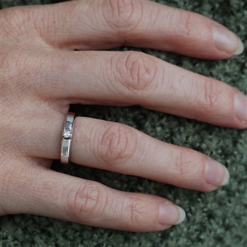 14KT HV.D.RING BRILL.1X0,07CT WPI from Aagaard