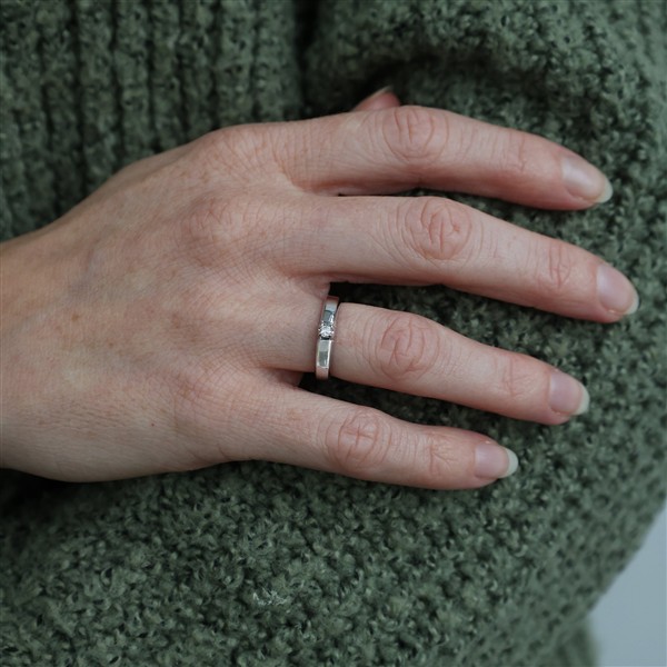 14KT HV.D.RING BRILL.1X0,07CT WPI from Aagaard