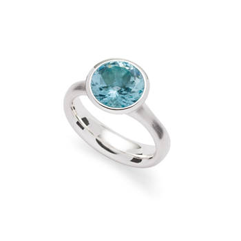 925/- ring, rh.-pl., mat/pol., blå topaz 4,43ct from Bastian Inverun