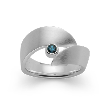 925/-ring, rh, mat, topaz london blå 0,13ct from Bastian Inverun