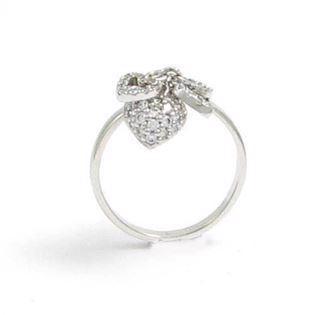 Cute little white gold ring with 4 loose glittering hearts